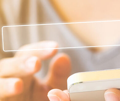 Mobiltelefon och sökformulär